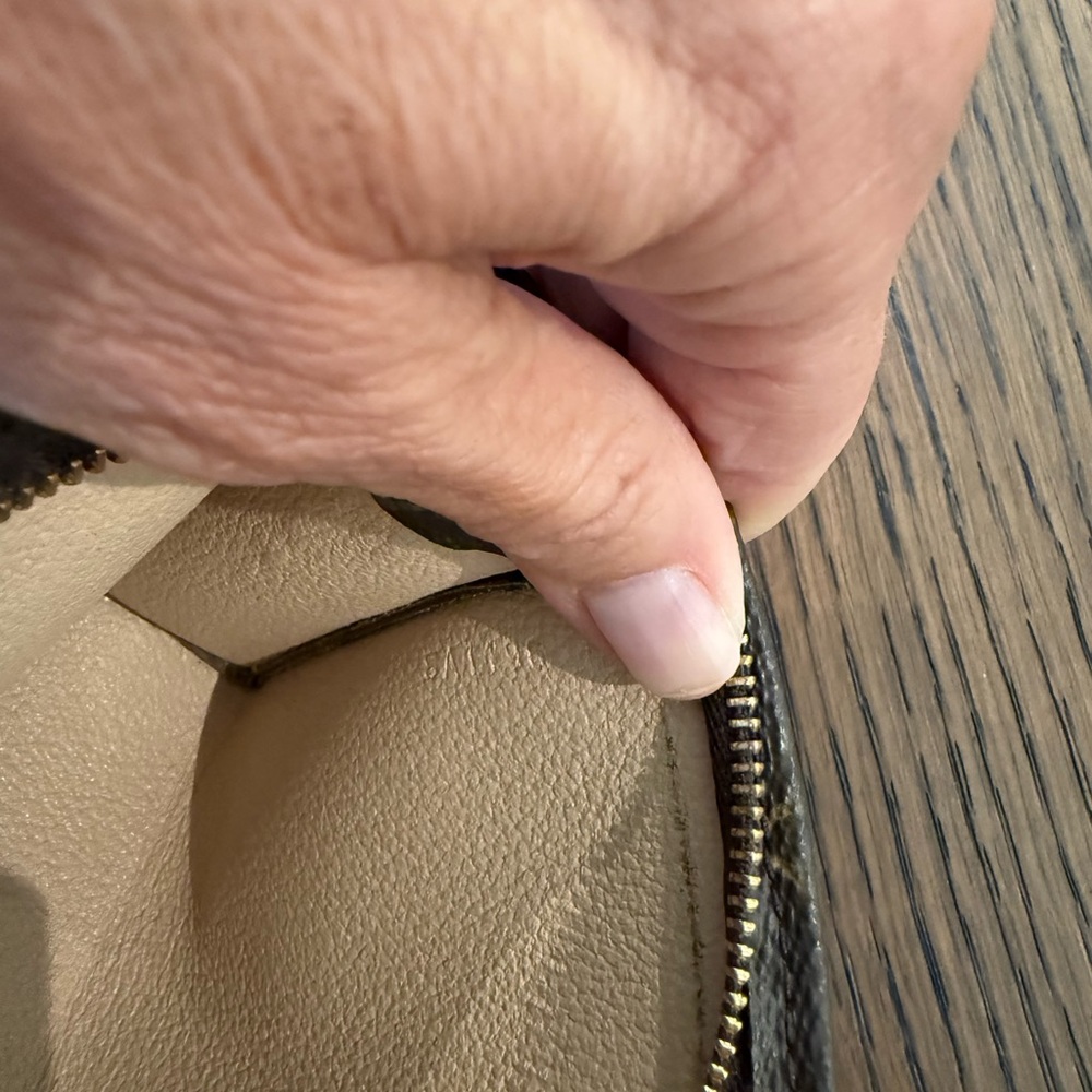 Louis Vuitton Monogram Small Toilet Pouch - Picture 7 of 8